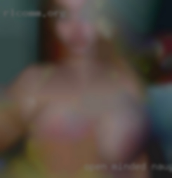 Open pussy in SC minded naughty playful milf.